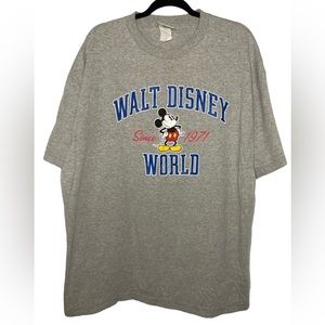 EUC. Vintage Mickey Mouse Walt Disney World Since 1971 Tee/T-Shirt in Gray, 2X